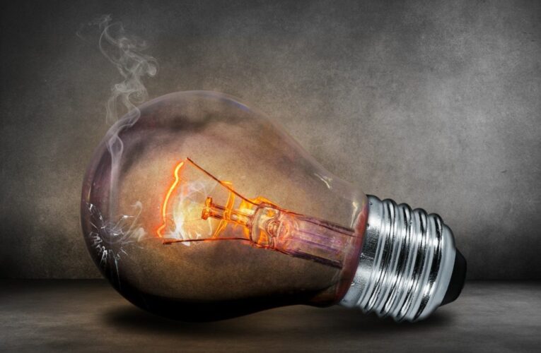 Верховный суд разрешил потребителям взыскивать с энергетиков убытки и штрафы за отключение света